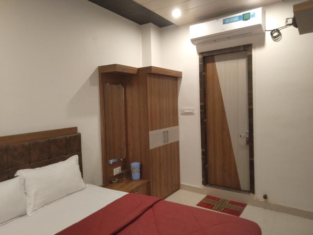Rudraksha Guest House Varanasi Exterior foto