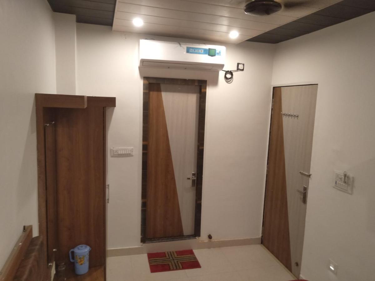 Rudraksha Guest House Varanasi Exterior foto